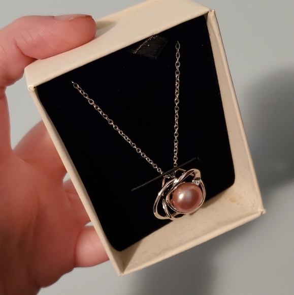 PearlsOnly Lavender Pearl Joan Pendant Necklace - Picture 4 of 9